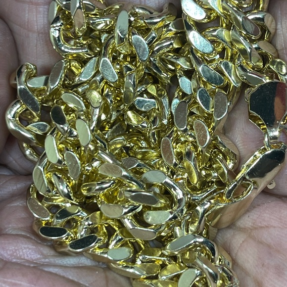 Chain Cuban Link Style - Picture 3 of 3